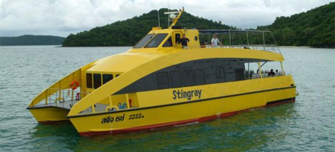 Stingray Similan Islands dive boat